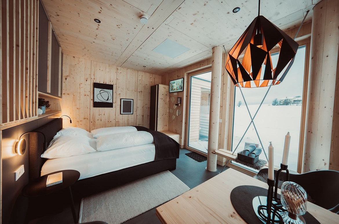 20240307_102224346_iOS