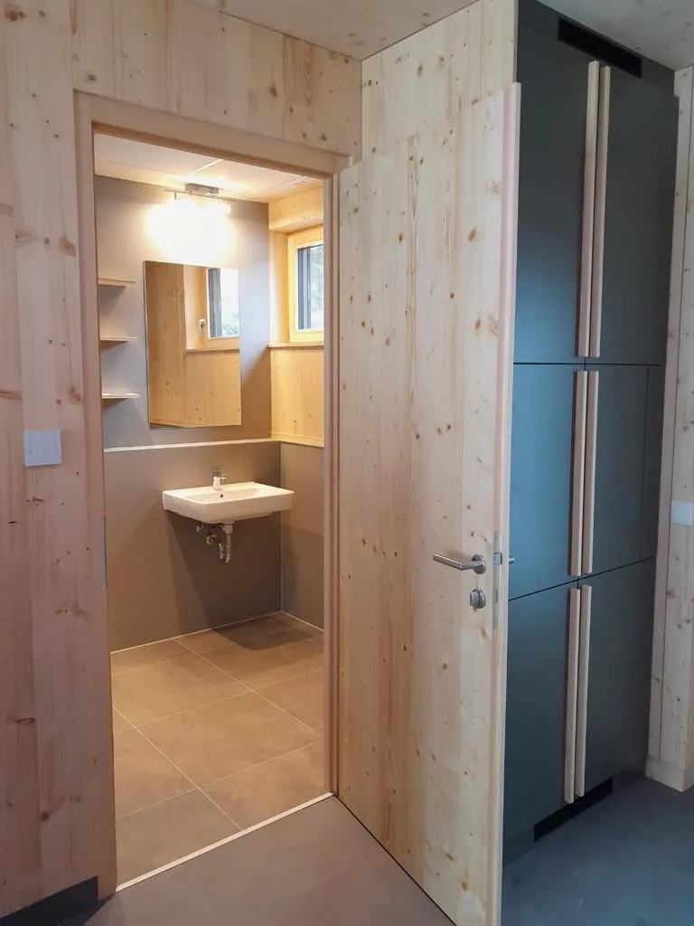 WhatsApp Image 2023-11-24 at 19.10.00 (1)